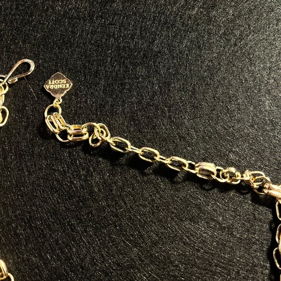 Kendra Scott Harlow Statement Necklace – Rose Gold - Picture 3 of 4